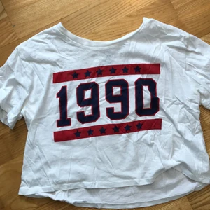 Crop top - Vit crop top med tryck