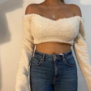 Topp  - Topp från Nelly i st M. Aldrig använd! 