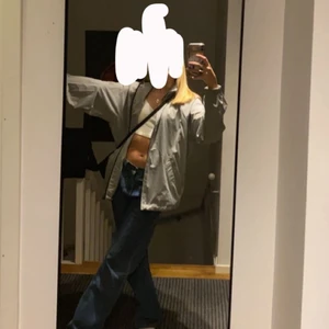 Vårjacka från Zara - En vårjacka från zaras killavdelning. Storlek M, jättesnygg men kommer inte till användning 