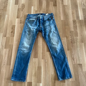 Replay jeans  - Storlek 32. Fint skick 