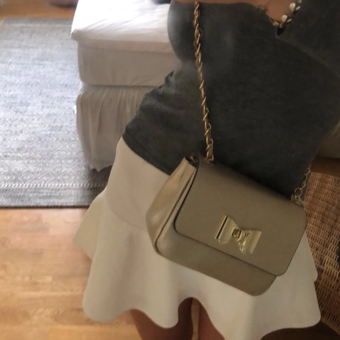 Guldig väska - 91