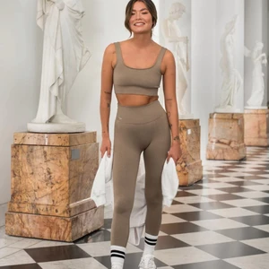 Säljer lika dans tight från amin storlek M - Amin tights