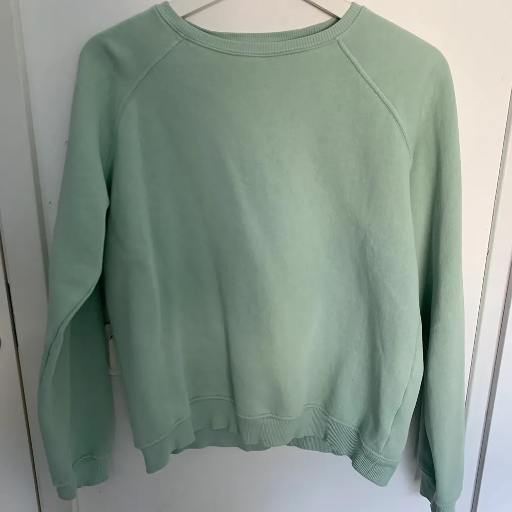 Mint grön tröja från lager 157, i storlek S. Tröjan är i bra skick.. Tröjor & Koftor.