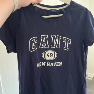 Gant t-shirt - Superfin t-shirt från gant, den är aldrig använd då den blev för liten för mig.🦋
