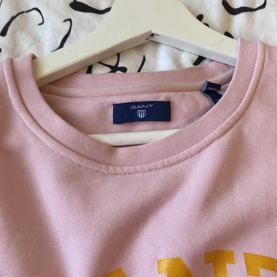 En super fin Gant sweetshirt i färgen rosa  - 90