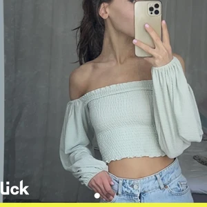 Troja - Jätte fin sommar tröja! Köparen står för frakt 