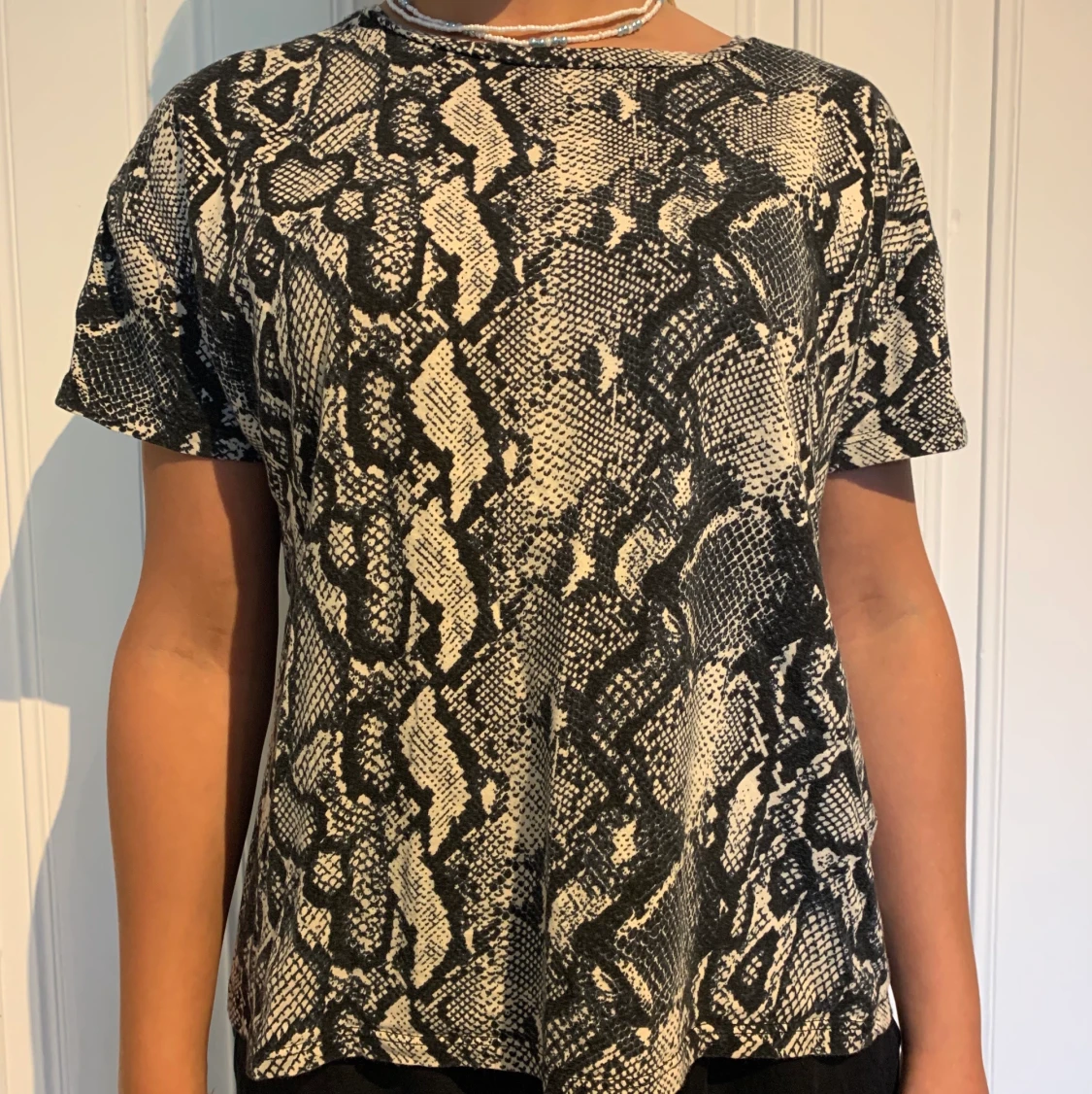 Ormskinns mönstrad t-shirt - 90