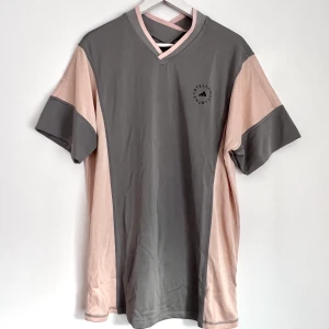 Stella McCartney x Adidas träningströja - Storlek L oversize Fint skick, använd och tvättad en gångz