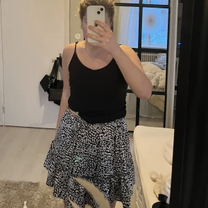 Kjol - Jättefin kjol, normal i storlek