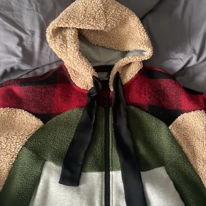 Luvtröja  - En livtröja i storlek s köpt från MQ