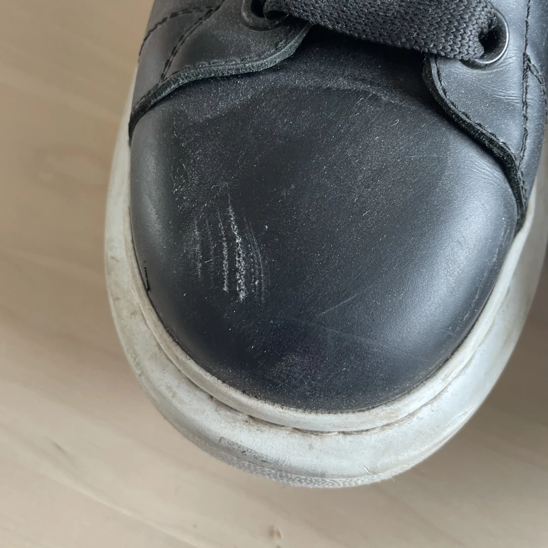 Alexander McQueen skor i storlek 45 - 91