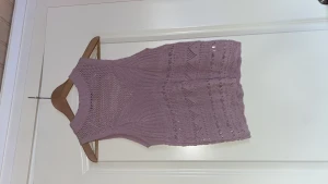 Virkat linne - Lavendel lila topp. Virkat och perfekt till sommaren.