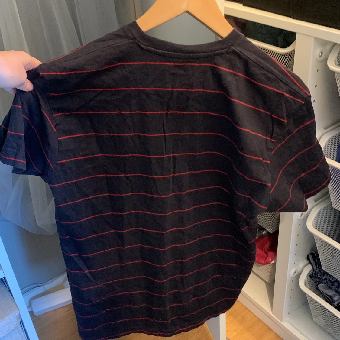 V ringad T-shirt  - 90