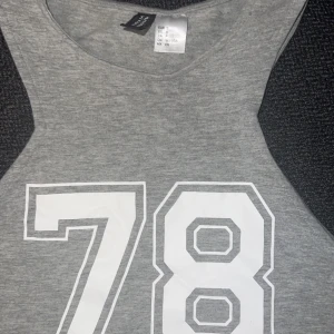 Topp - Ny och aldrig använd. 