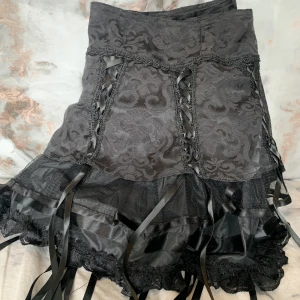 Queen of darkness black skirt  - Queen of darknes beautiful black skirt whit amazing details 