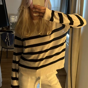 Randig tröja - Världens skönaste tröja från zara. Storlek M😍🫶🏼