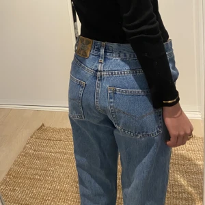 Jeans - Älskar dessa Jeans ifrån Zenza, men tyvärr har jag för många liknande, därav varför jag säljer  
