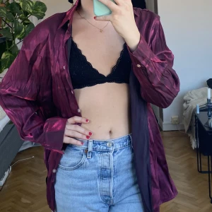 Lila/rosa skjorta - Skimmrig lila/rosa skjorta/blus/topp