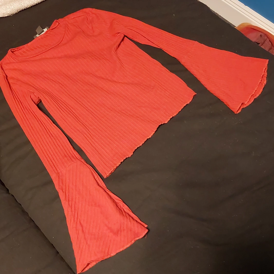 En utsvängd Långärmad tröja - 90