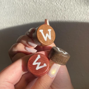 Vinkorkar - Mitt UF företag Wino UF säljer dessa fina vinkorkar i trepack!😍Dom kommer i tre olika storlekar och färger. Beställ här eller via dm på vår Instagram @wino_uf❤️‍🩹