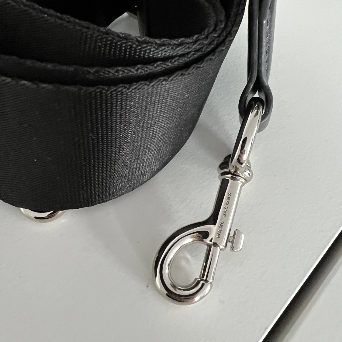 Marc Jacobs datafodral + axelband - 91