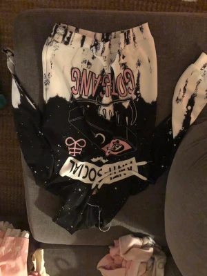 Hoddie - Hej laddar upp denna på nytt, DET ÄR INGEN SOM KÖPT DEN, 