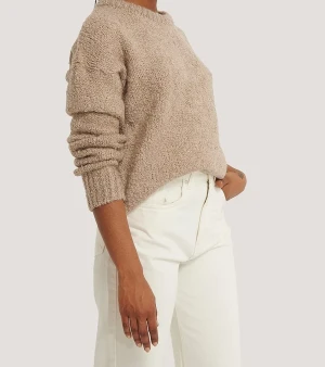 Stickad tröja  - Lånade bilder En stickad tröja från Nakd. Knappt använd 