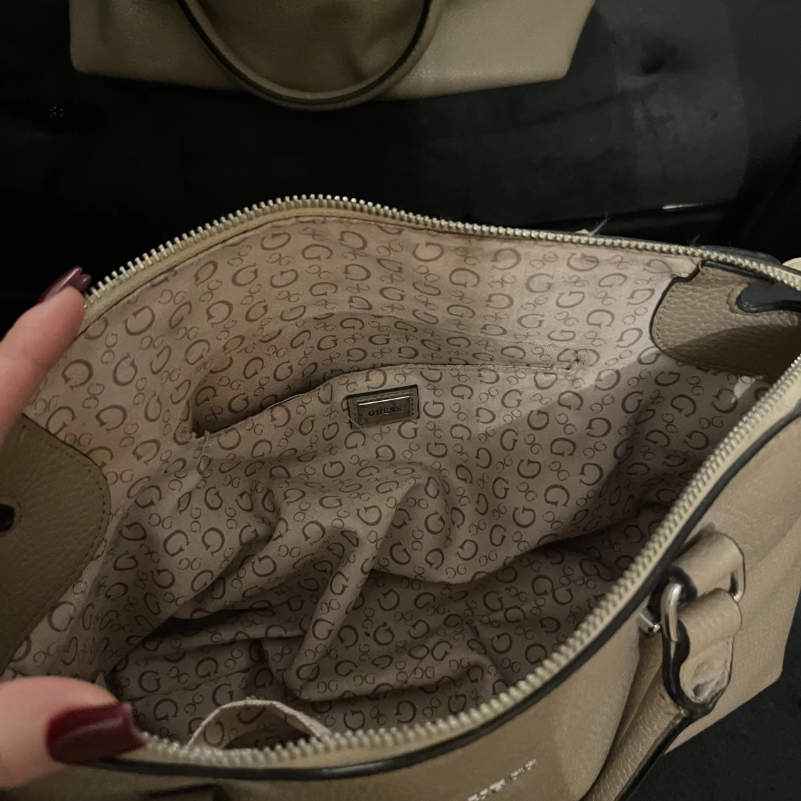 Guess väska beige  - 90