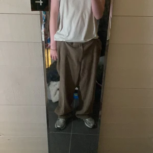 BAGGY MANCHESTER BYXOR - Extremt stora Manchester byxor i storlek 50x33.  