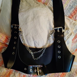 Ny sele - Säljer en ny sele som inte passade mig i storleken. Frakt ingår i priset 🌼