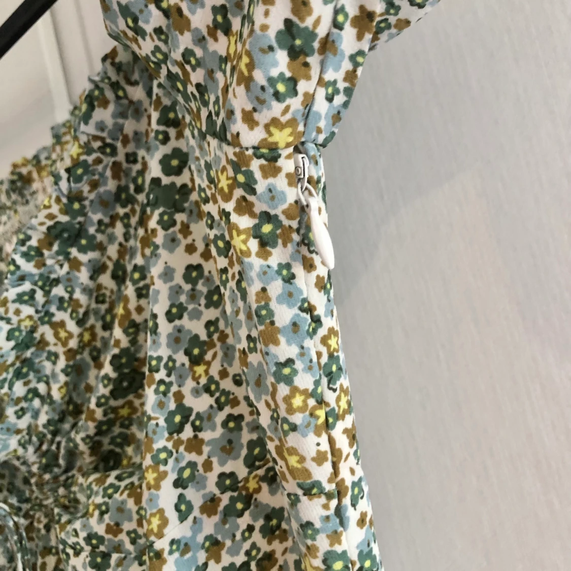 Blommig klänning - 90