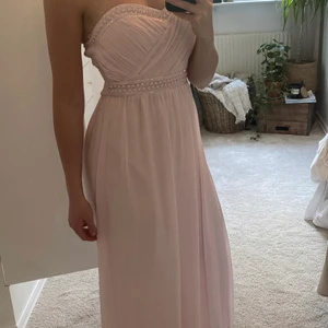 Balklänning  - Fin ljusrosa balklänning utan armar