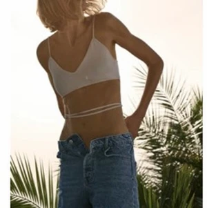 Jeansshorts  - Aldrig använda jeansshorts från zara med lappar kvar! Stolek 36. Skriv priv för mer info + bilder. Fraktar endast 