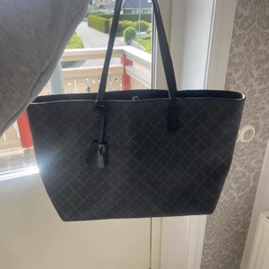 Malene Birger  - Snygg oskadd väska! Helt utan skador! 