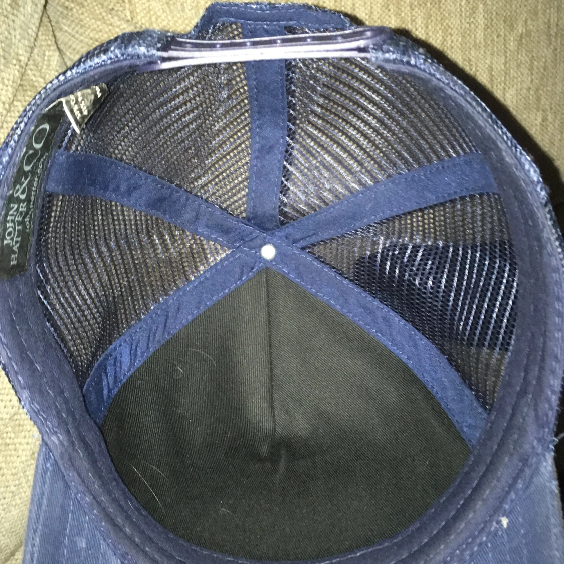 Säljer eller byter min John hatter  - 90