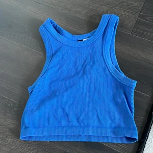 Blått linne  - Ett fint blått linne i storlek xs jätte fin blå färg 