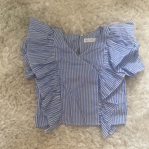 Zara  - Randig topp, oanvänd. 