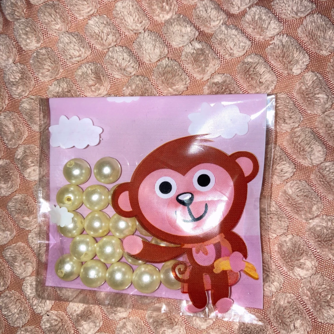 20 st vaxade glaspärlor gräddvit