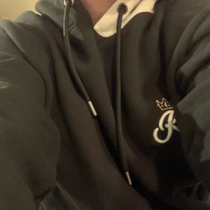 Offical ranboo Merch L - Väldigt skön och lite stor bra skick används typ 3 gånger!