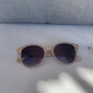 Solglasögon  - Olika solglasögon 