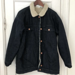 Monki - Jacka från monki 