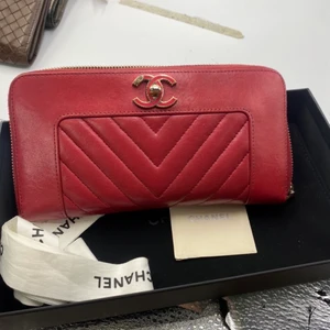 Chanel  - Hej, nu sälja jag min plånbok chanel äkta 