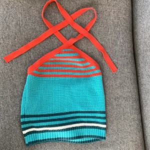 Zara topp - Zara topp storlek s. Knappt använd! (Inte mina bilder men exakt likadan)🤍100 kr + frakt