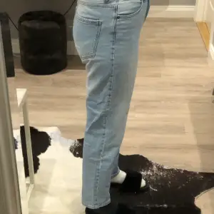 Jeans storlek 38 