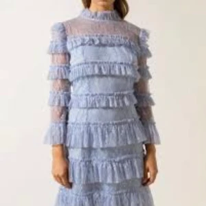 By malina klänning i nyskick  - Supersnygg by malina klänning använd 1 gång. Nypris 2499kr nu endast 700kr 