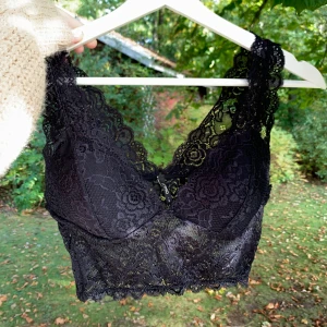 Söt topp - Aldrig använd, man kan ha den som topp eller bh