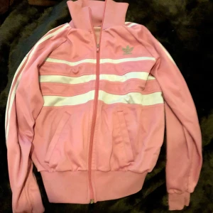 Vintage Adidas - Adidas topp från 90- talet 