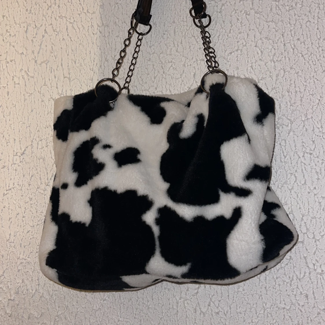 Säljer denna då jag inte vill ha den.