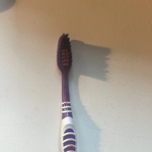 Drakulas tandborste ”legendary” - BLODIG