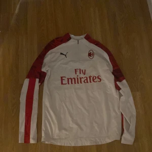 Milan tröja  - Milan tröja storlek m 